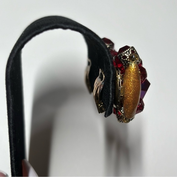 Western Germany vintage acrylic and enamel clip on earrings - Picture 3 of 7